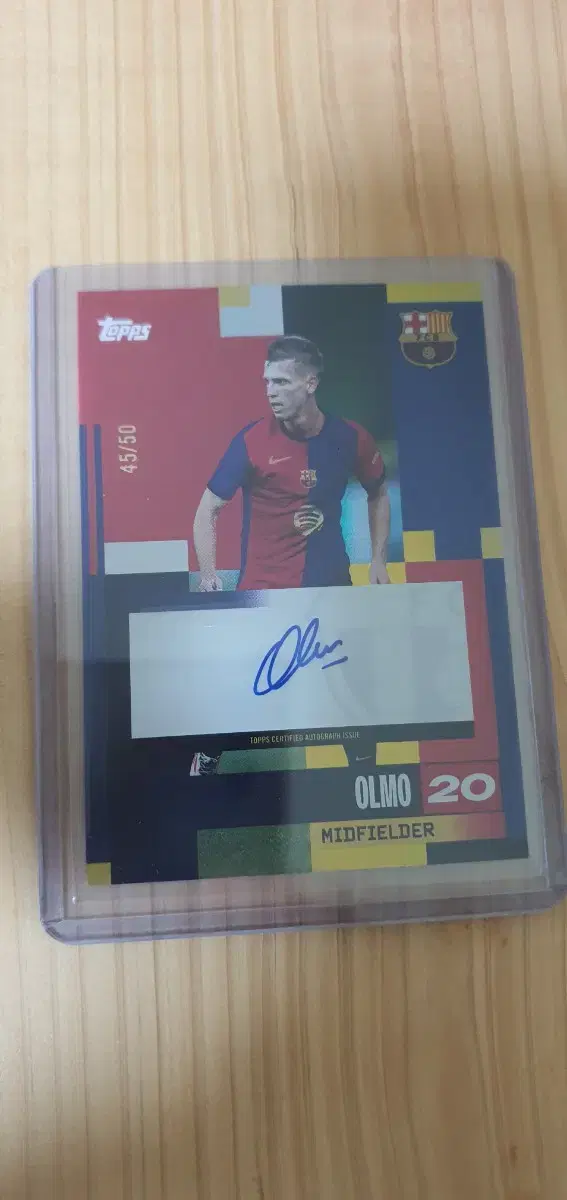 Barcelona team set 24-25 olmo gold outo